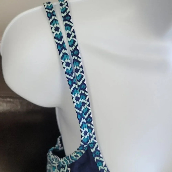 Tommy Bahama Active U/W Neck Tankini - Picture 6 of 9